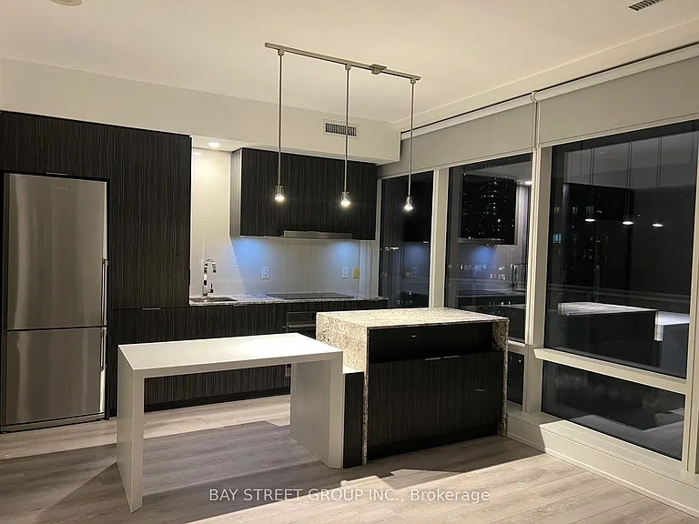 1 Bloor St E #1610 — Photo 3
