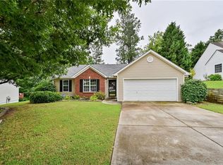 475 Cedarhurst Rd, Lawrenceville, GA 30045