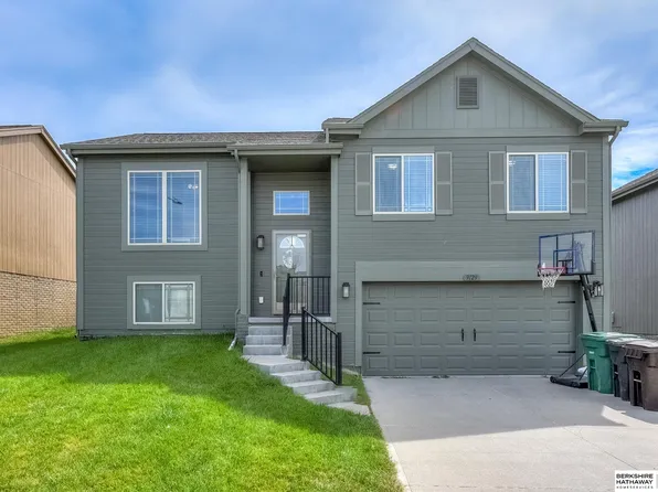 9129 Potter St, Omaha, NE 68122
