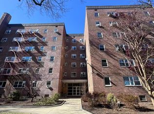 4459 Kissena Boulevard #2J, Flushing, NY 11355