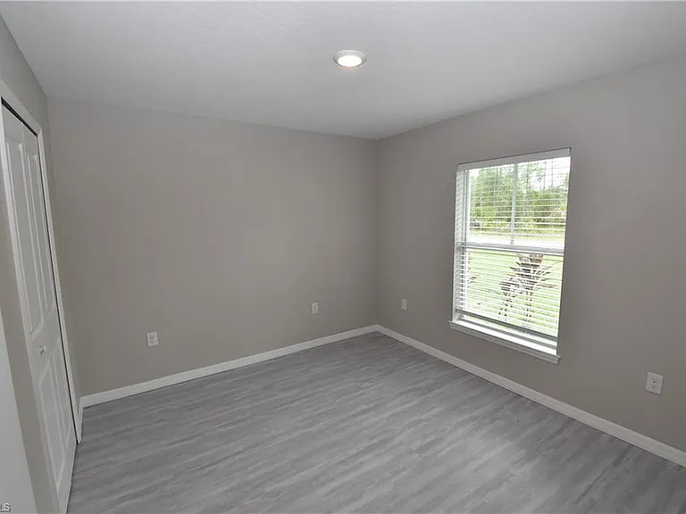 1544 Waldorf Dr — Photo 17