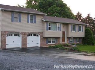 7170 Ruritan Dr, Chambersburg, PA 17202