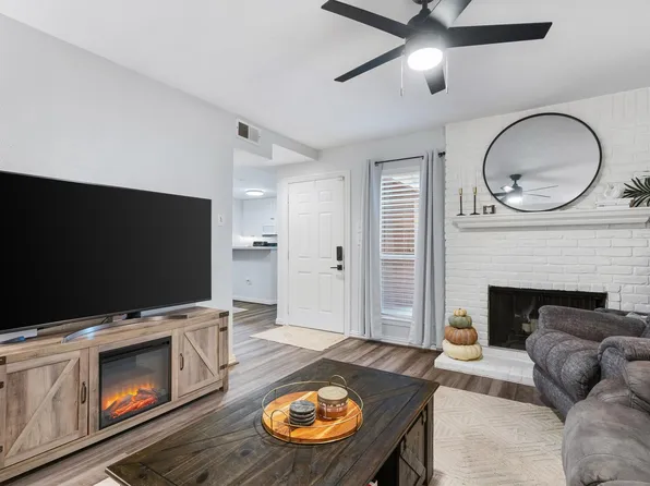 7510 Holly Hill Dr APT 148, Dallas, TX 75231