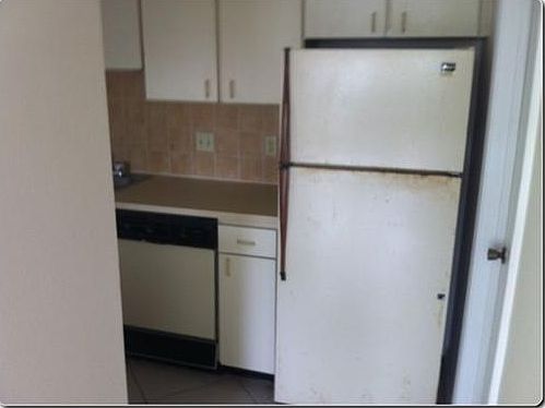 3rd image of 2313 N Congress #21