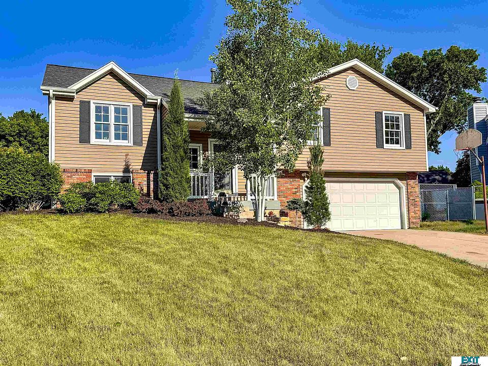 1st image of 8031 Basswood Ct