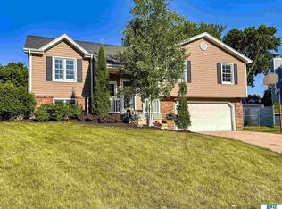 8031 Basswood Ct, Lincoln, NE 68506