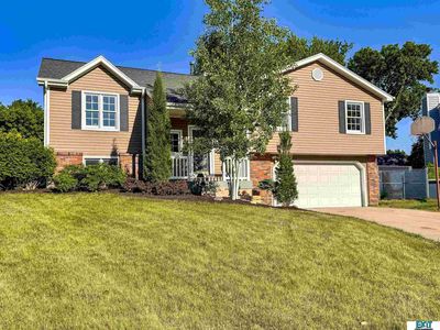 8031 Basswood Ct, Lincoln, NE, 68506