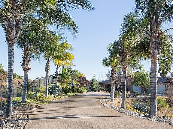 3rd image of 15467 Rainbird Road