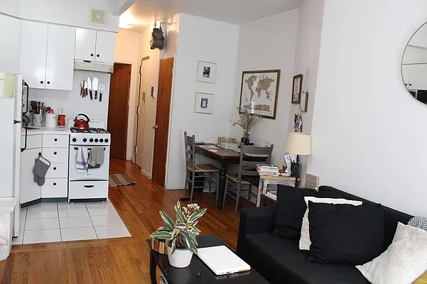 Rented by Corcoran | media 18