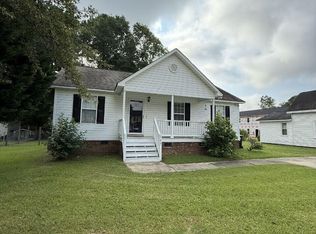 125 Temple St, Four Oaks, NC 27524