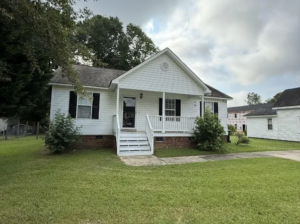 125 Temple St, Four Oaks, NC 27524