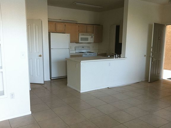 3rd image of 16013 S Desert Foothills Pkwy APT 1067