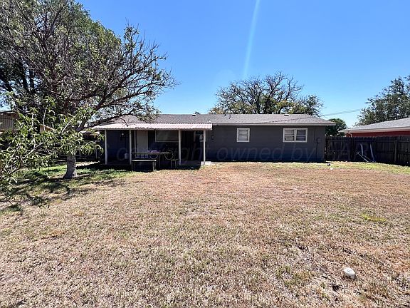 5th image of 131 Northwest Dr