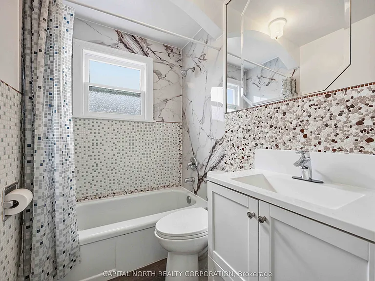 129 Brenda Cres — Photo 13