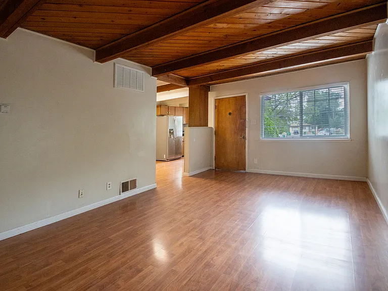 355 Raffetto Dr — Photo 10