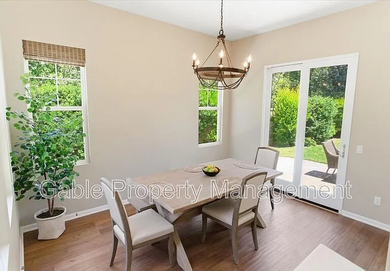 26882 Greenleaf Ct — Photo 6