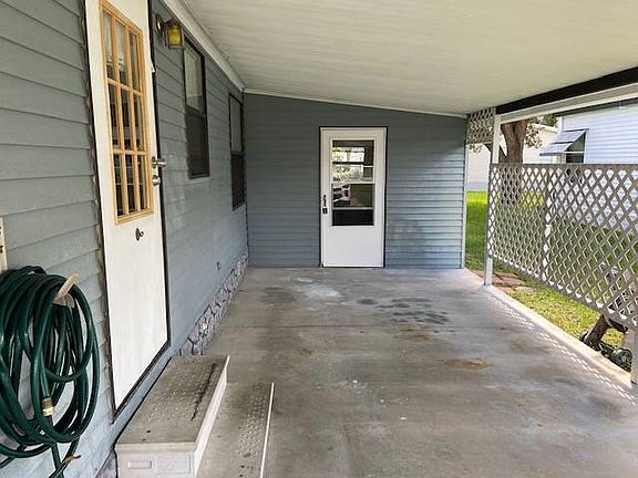 4th image of 940 Larkfield Dr