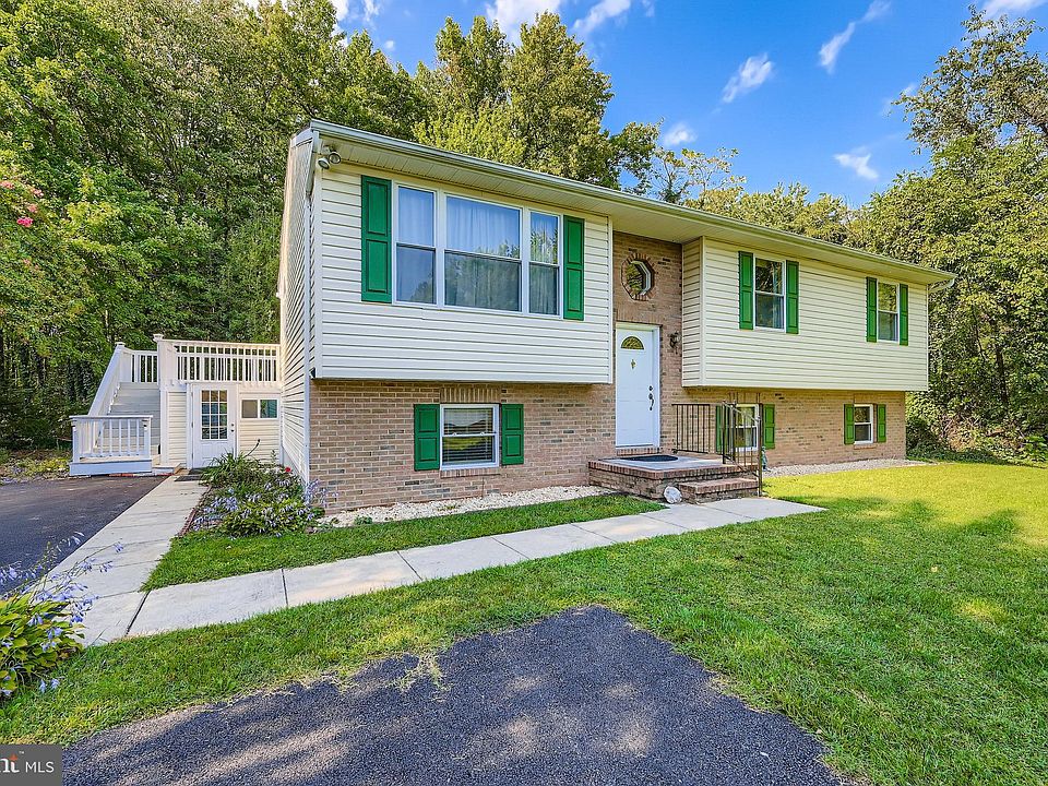 1st image of 471 Wrights Ln