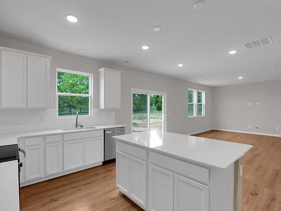 8804 Fairmount Cove