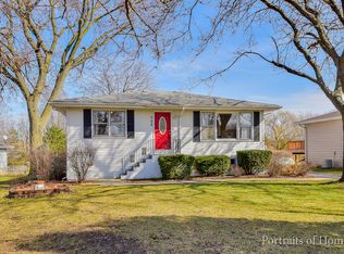 555 4th St, Lemont, IL 60439