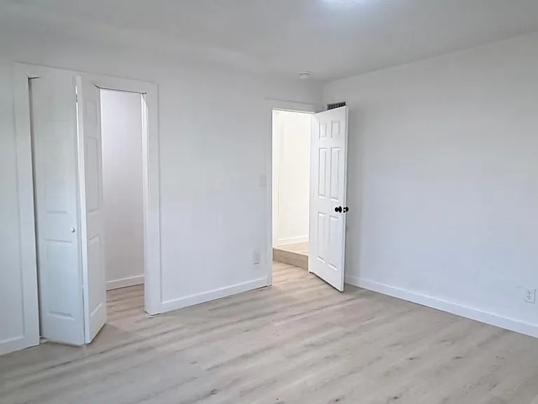 2503 Buchanan St — Photo 10