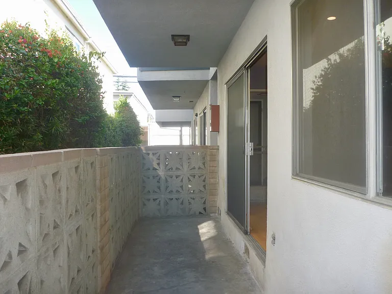 1527 Princeton St #2 — Photo 16