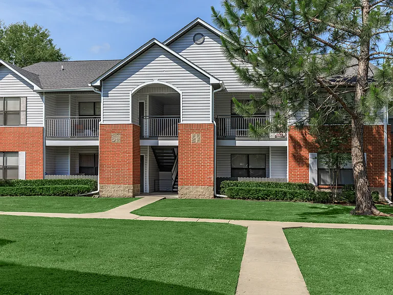 100 Chapelridge Dr — Photo 5