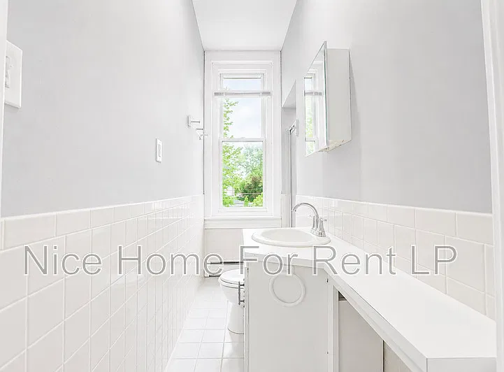 1 bed, 1.0 bath, $1,450 — Photo 4