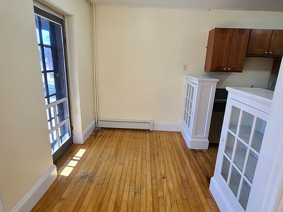 5th image of 100 Madison Ave #A