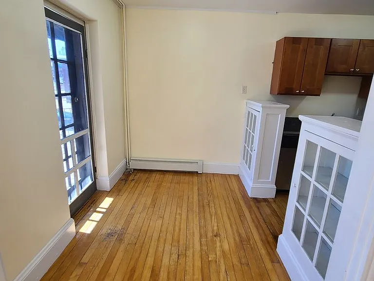 100B Madison Ave #A — Photo 2