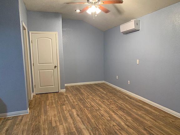 2nd image of 326 Lamar St #4