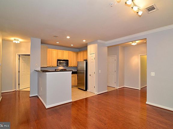 4th image of 2311 25th St S #3-204