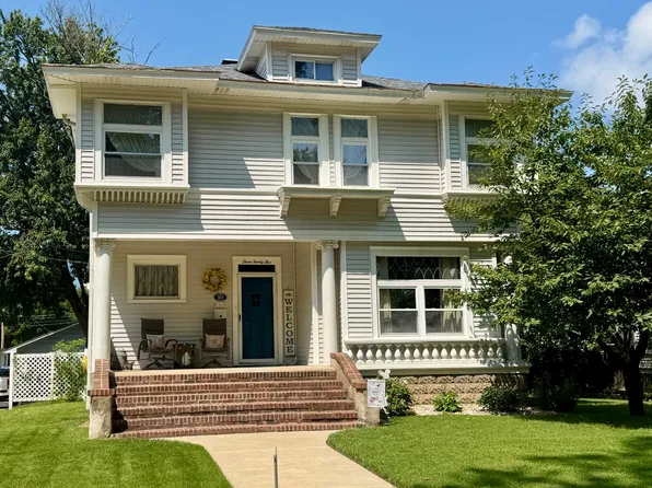 325 N Elliott St, Olney, IL 62450