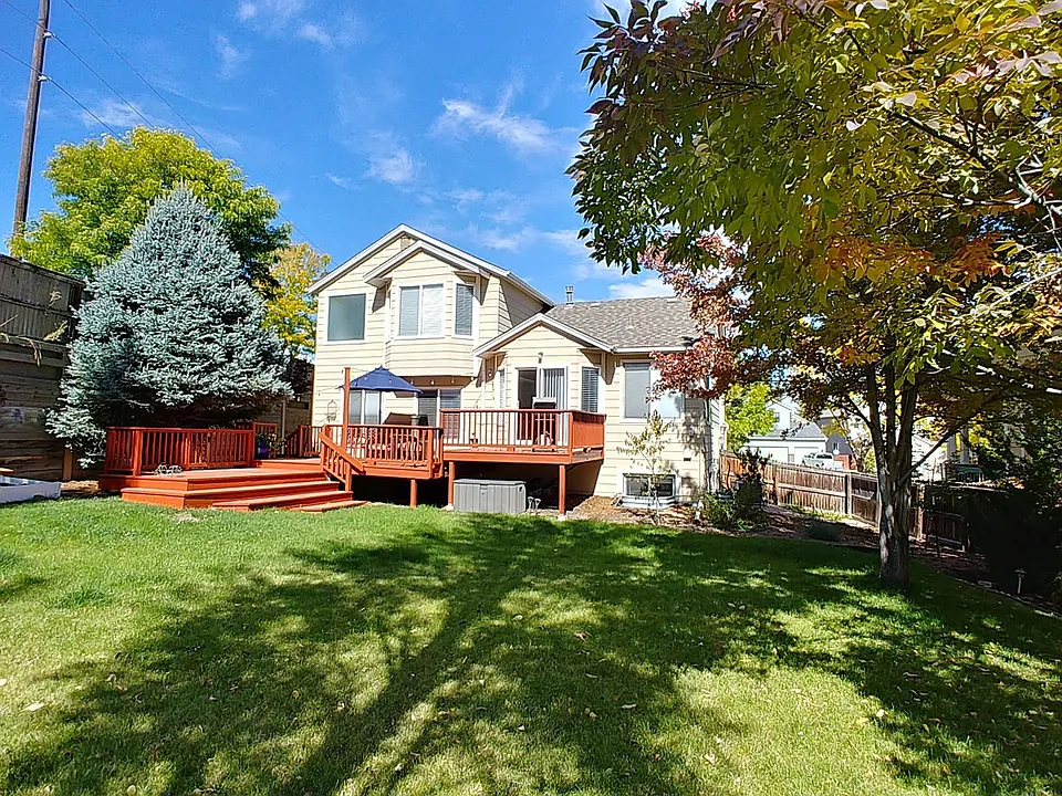 1984 Gordon Ct