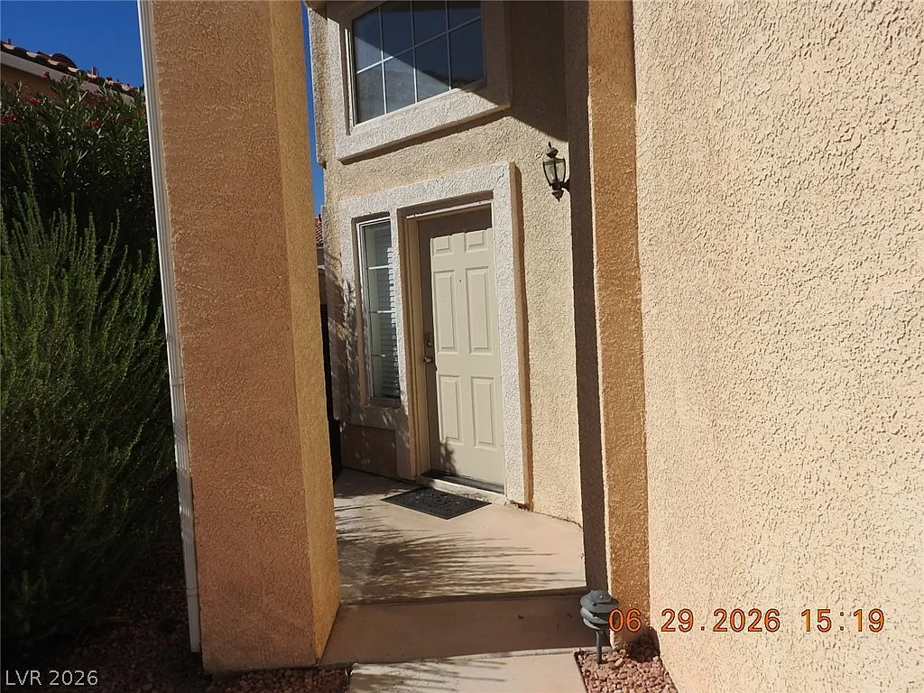 3 bed, 2.5 bath, 1752 sqft, $2,000 — Photo 3