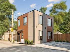 55 Camberwell Rd, Toronto, ON
