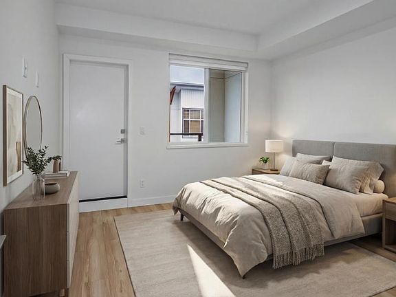 5th image of 11913 Burnett St #401