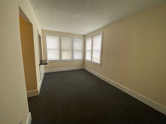 3rd image of 1366 College St #B