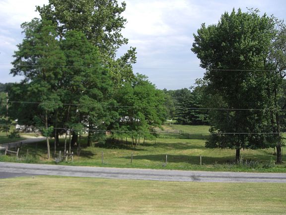 Peaceful, scenic country road