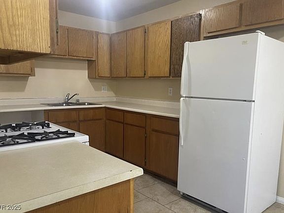 4th image of 6941 Appleton Dr