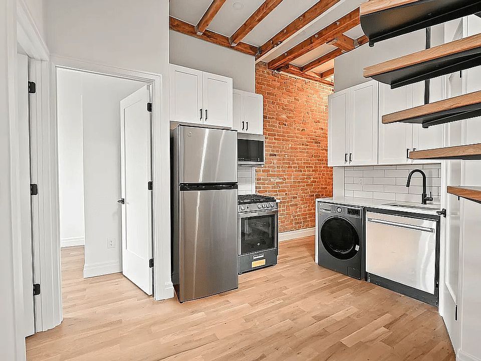 1st image of 42 Grove St APT 6