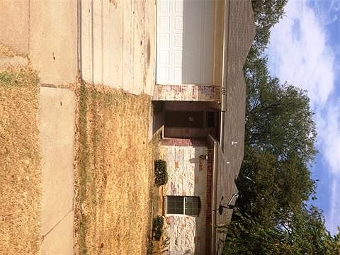 2nd image of 2732 Milam St