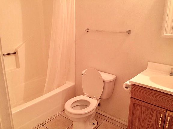 5th image of 7648 Windsor Oaks