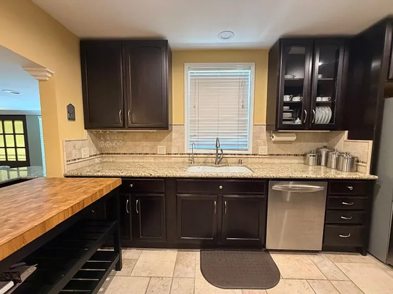 459 N Jenifer Ave — Photo 8