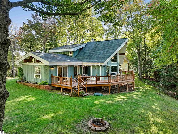4th image of 111 Birchwood Ln
