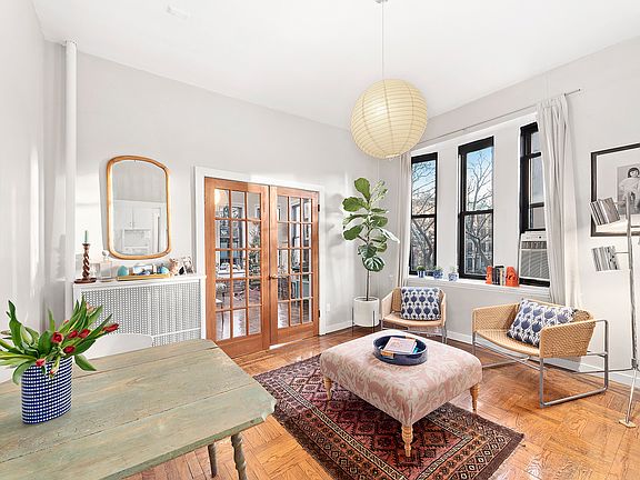 3rd image of 147 Pacific St APT 3B