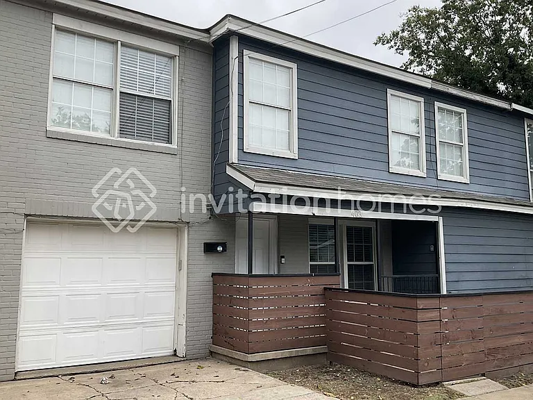403 E Standifer St #B — Photo 1