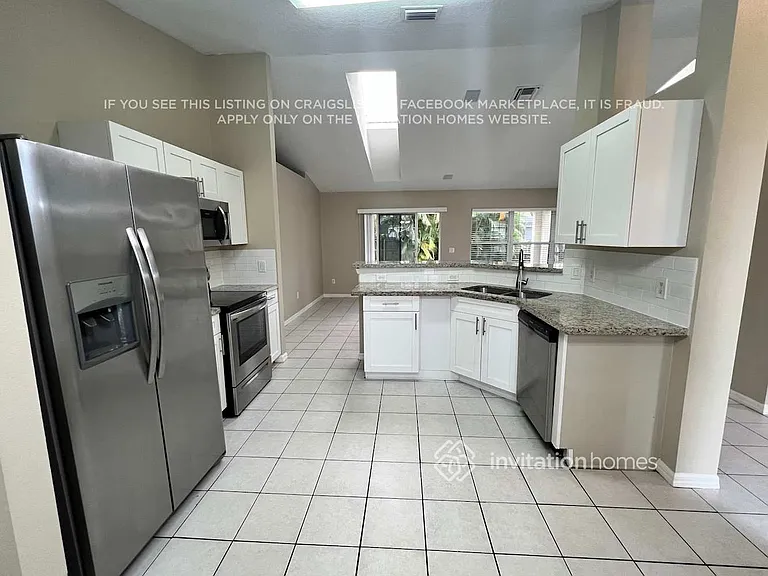 2465 SW Lafayette St — Photo 7