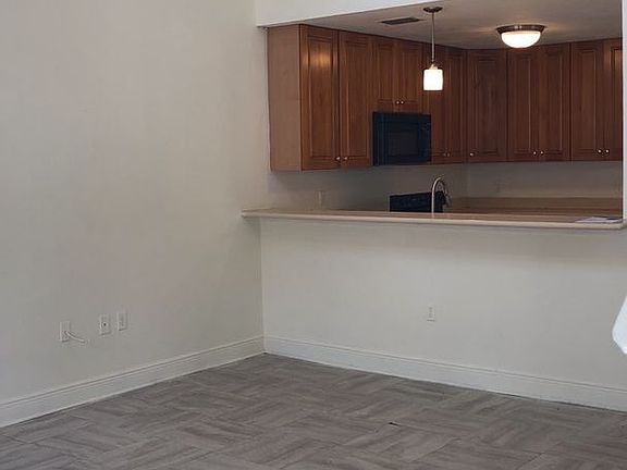 3rd image of 3290 Sawtooth Dr