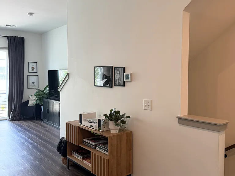 Living room/ Family room